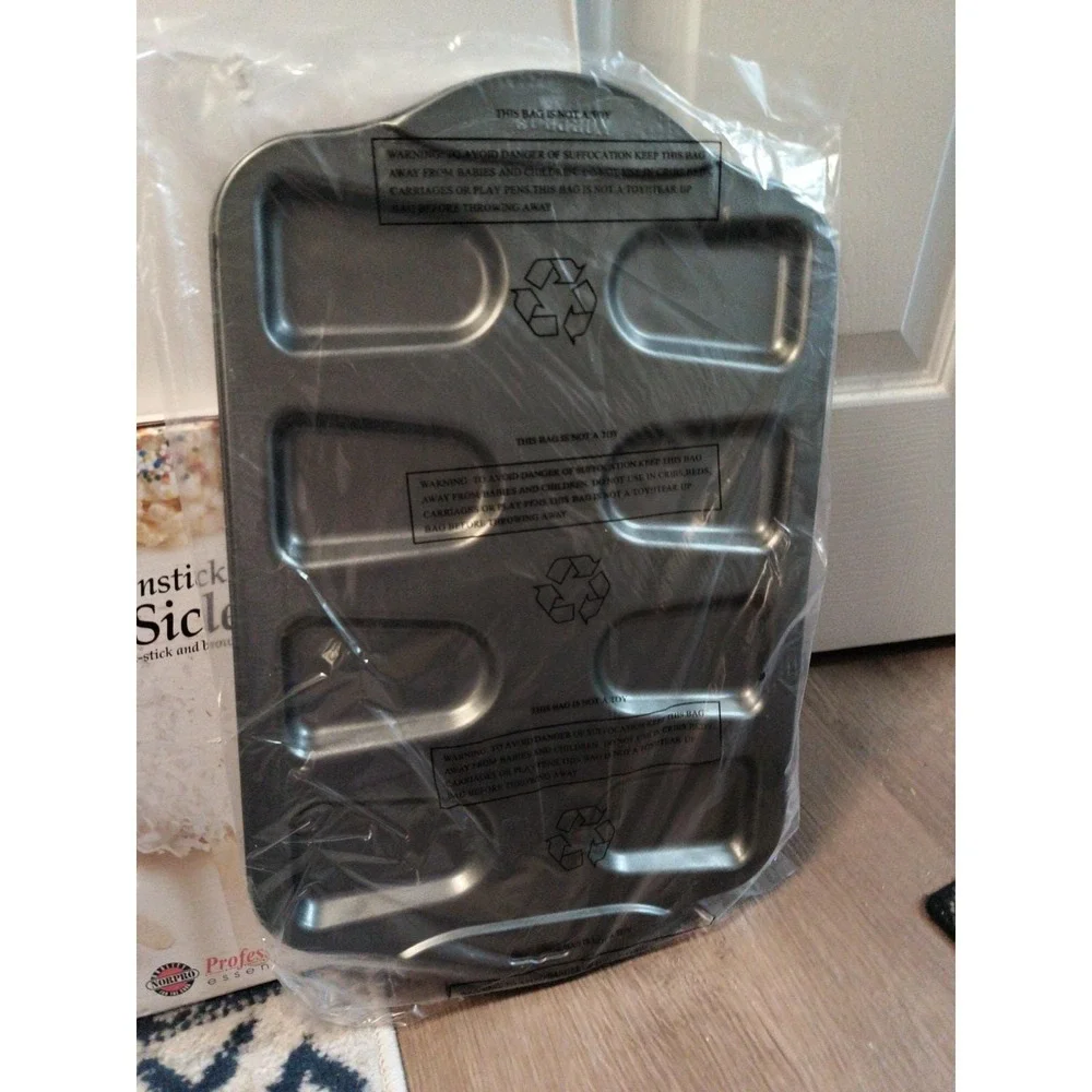 Norpro 3900 Nonstick Cake-Sicle Pan with 24 Sticks - New Open Box !
